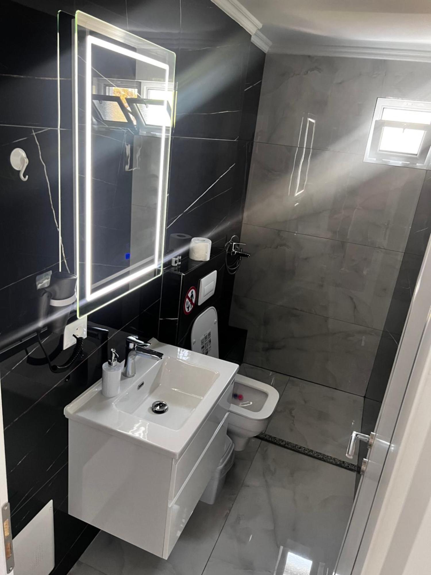 Noya Suites Sr Sarandë Exterior foto